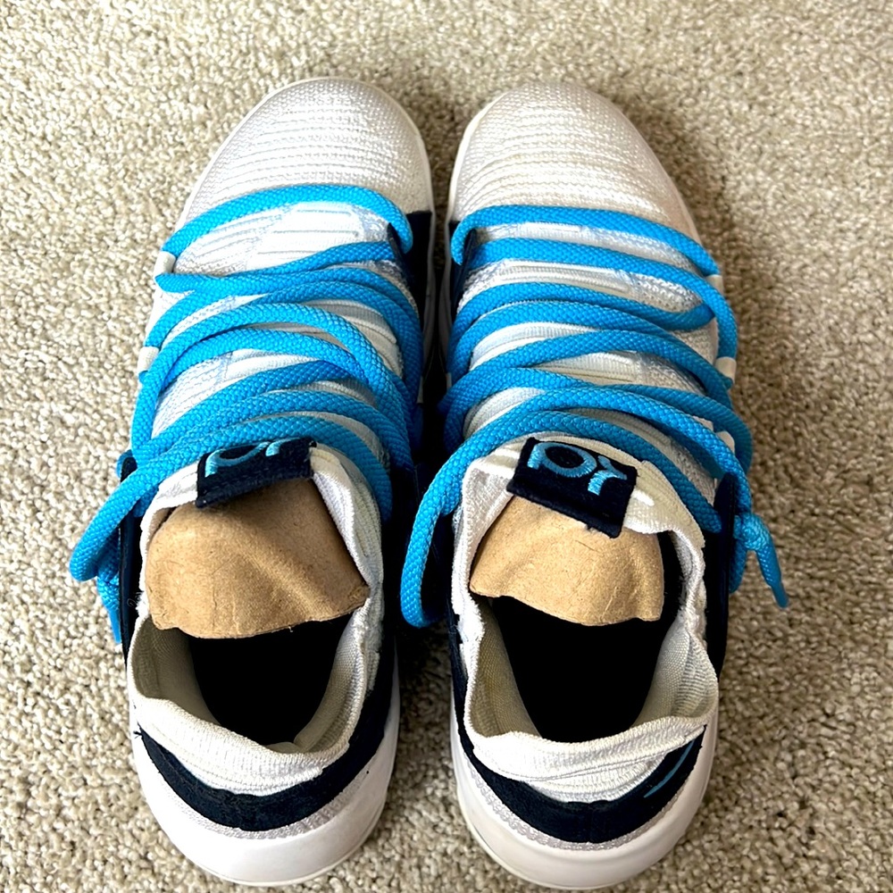 workout shoes